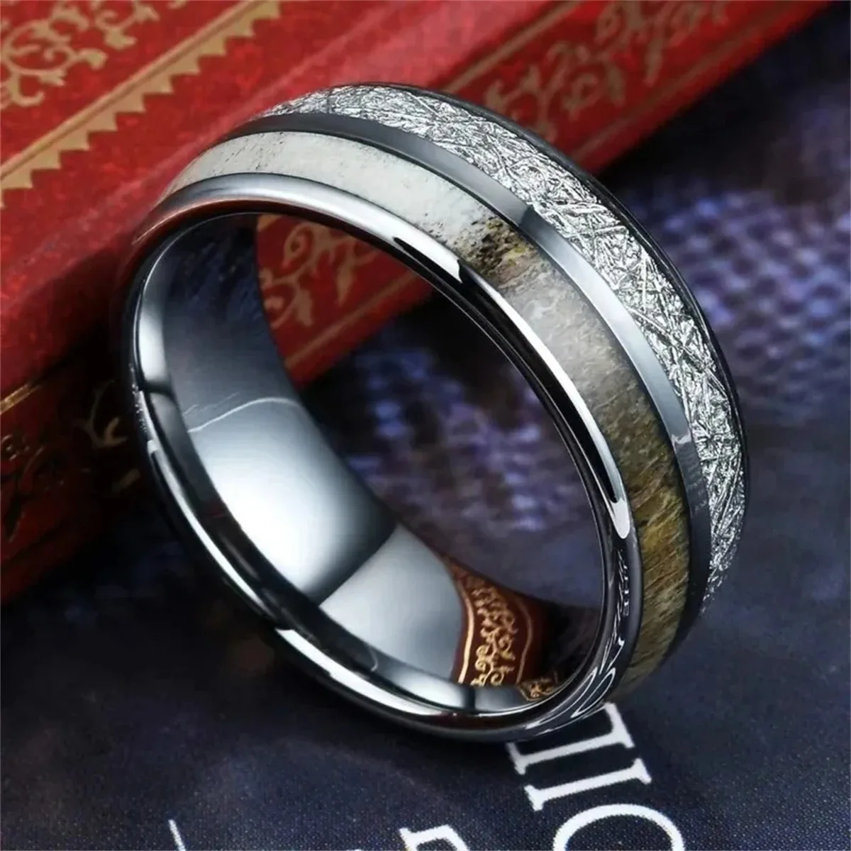 8mm Silver Color Stainless Steel Rings for Men Meteorite Deer Antler Inlay Dome Engagement Ring Men Wedding Band Jewelry Fashion