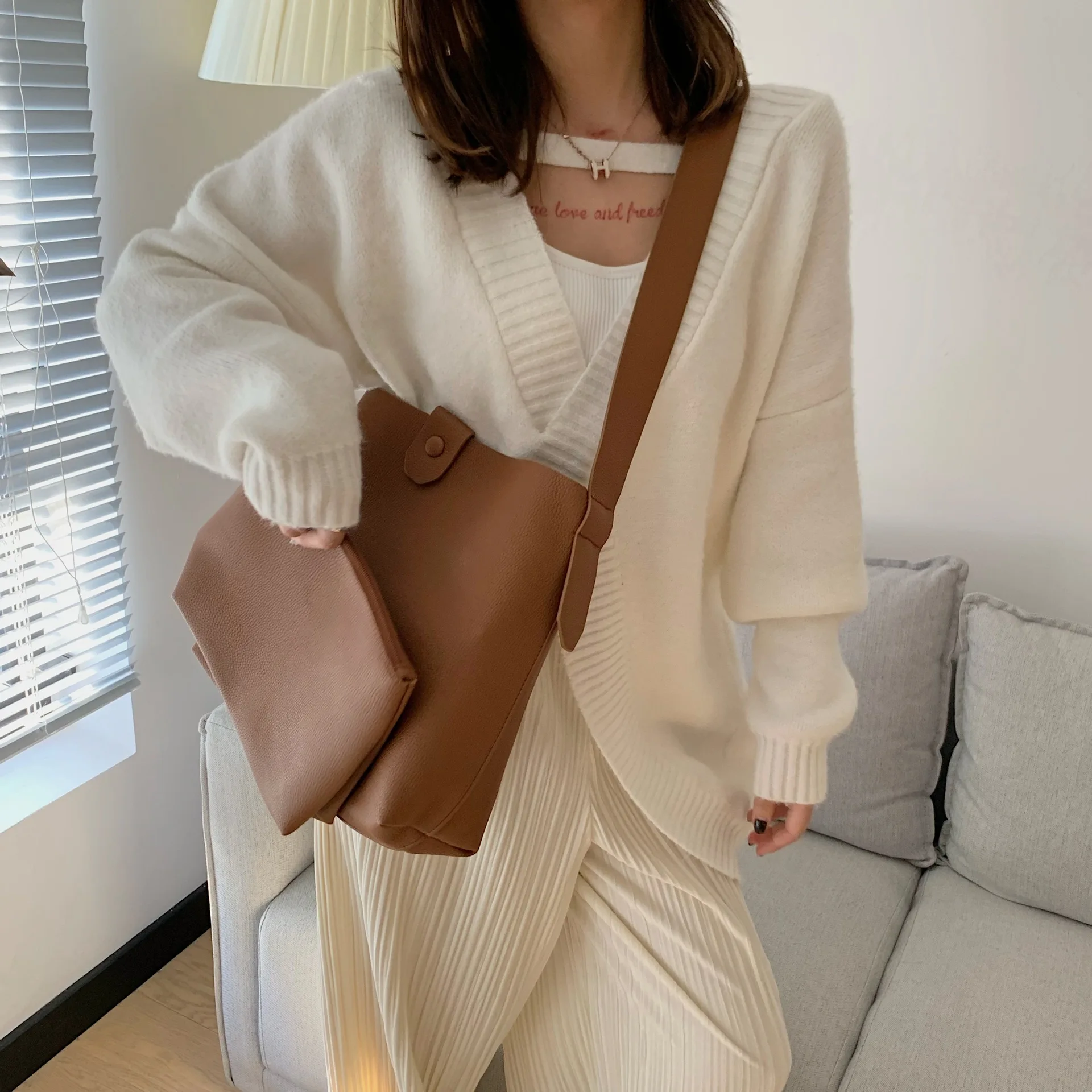 Large Capacity Composite Bag with a Small Purse Soft Leather Vintage Shoulder Bag for Women Fashion Top Handle Crossbody Bag