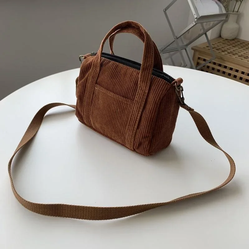 Borsa Liu Jo nera in velluto a tracolla Comasina CrossBody N68108 T0258 - In More Est Store