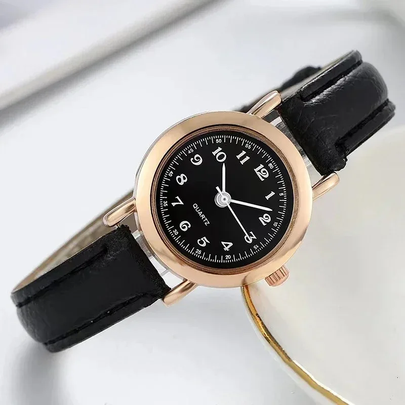 Simple and Cute Small Strap Dial Couple Watch Women Exquisite Retro Leather Quartz Wirstwatch Fashion Clock San Martin Store