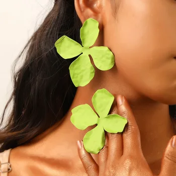 Fashion Exaggerated Flower Earrings For Women Metal Earing Jewelry 2025 Trending New Vintage Women's Geometric Petal Earrings