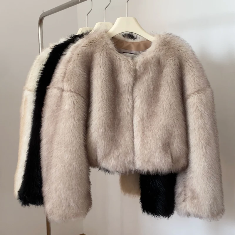 Gardient Cropped Faux Red Fur Coat Women Winter 2023 Hot Cool Girls Fluffy Warm Short Fur Jacket Faux Fox Fur Ladies Clothes