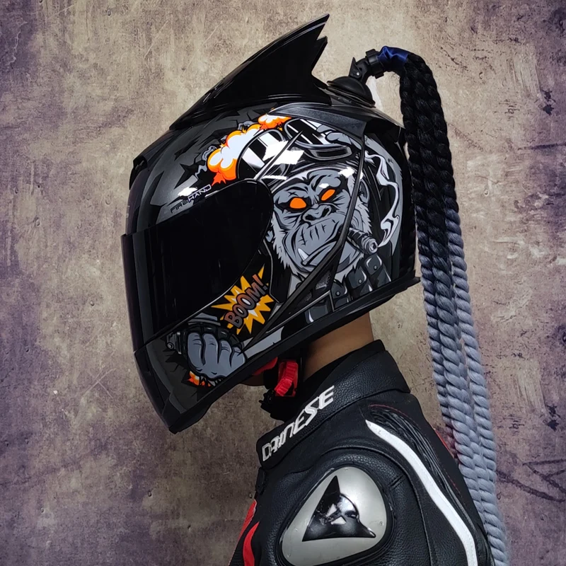 thumbnail image 1 of Casco integral para motocicleta, casco de seguridad para montar en moto, doble lente, casco de carreras, trenzas individuales, cuernos, 1 of 5