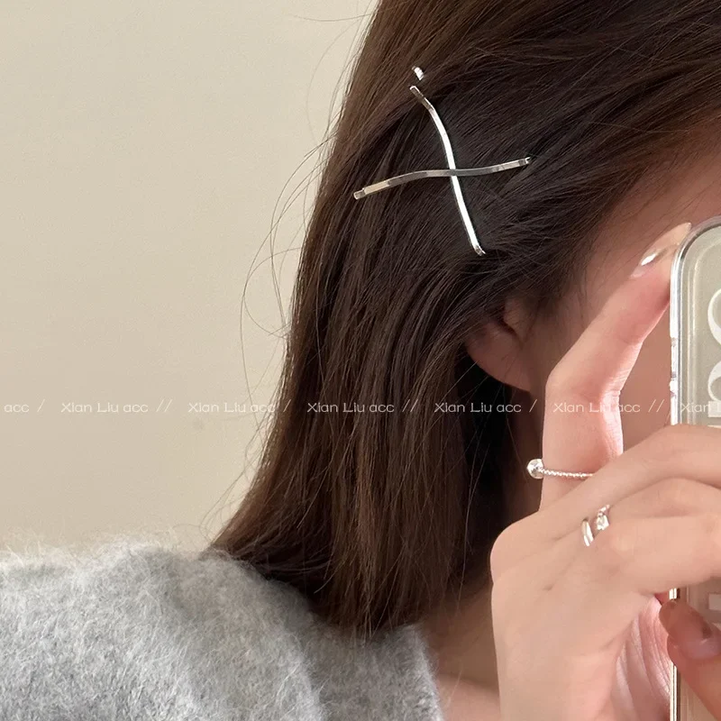 

4pcs/set Fashion Simple Wave Metal Hairpin Korean Personality Silver Barrette Hair Clip Set for Women Girls Headwear Wholesale
