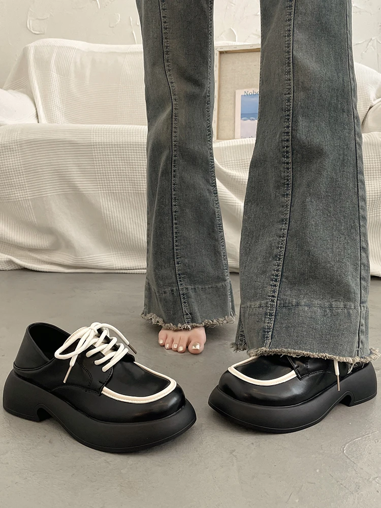 

Женские туфли на платформе в британском стиле, лоферы с мехом, повседневные женские кроссовки, оксфорды, Черная Женская обувь на плоской подошве с круглым носком