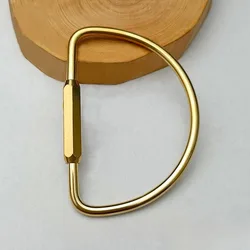 Rugged Metal Keychain for Outdoor Adventures - Securely Attach Your Keys Anywhere! (C)