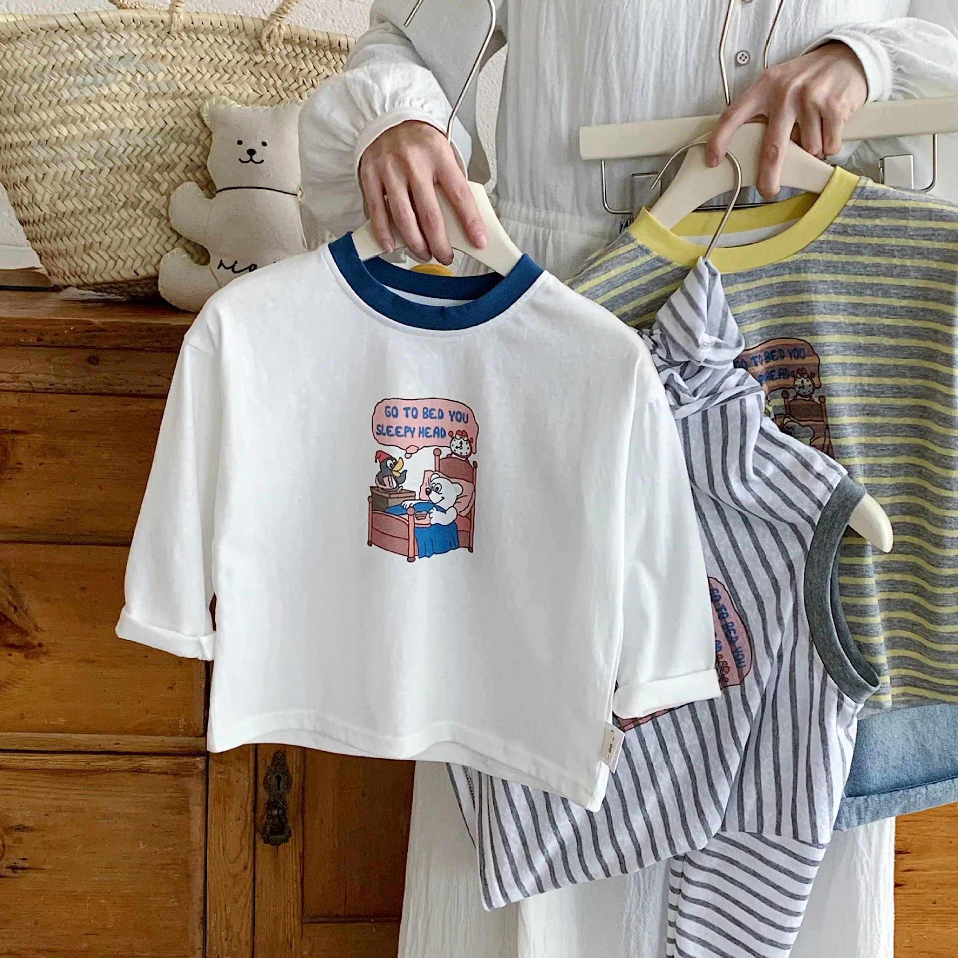 Kinder-T-Shirt aus reiner Baumwolle, neues einfaches Langarm-Oberteil mit Rundhalsausschnitt, Cartoon-Basisshirt für Jungen und Mädchen, bequem, atmungsaktiv – Detail 9