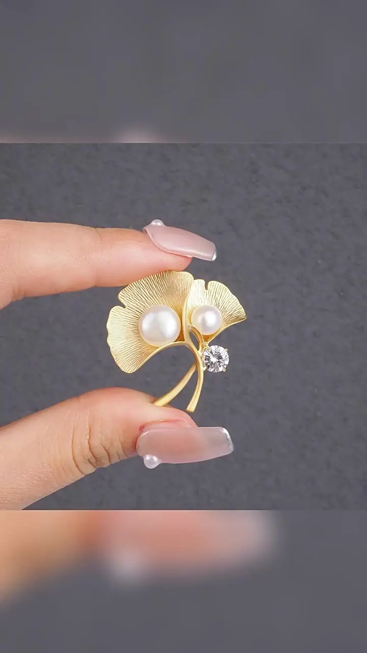 Брошь RINHOO FRIENDSHIP в виде листьев гинкго