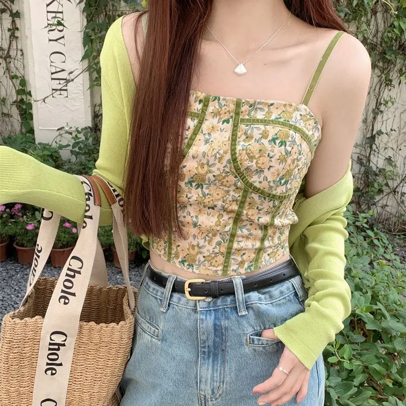 

2023 New T-shirt Women Sexy Hot Girl Floral Sweet Fit Free Shipping
