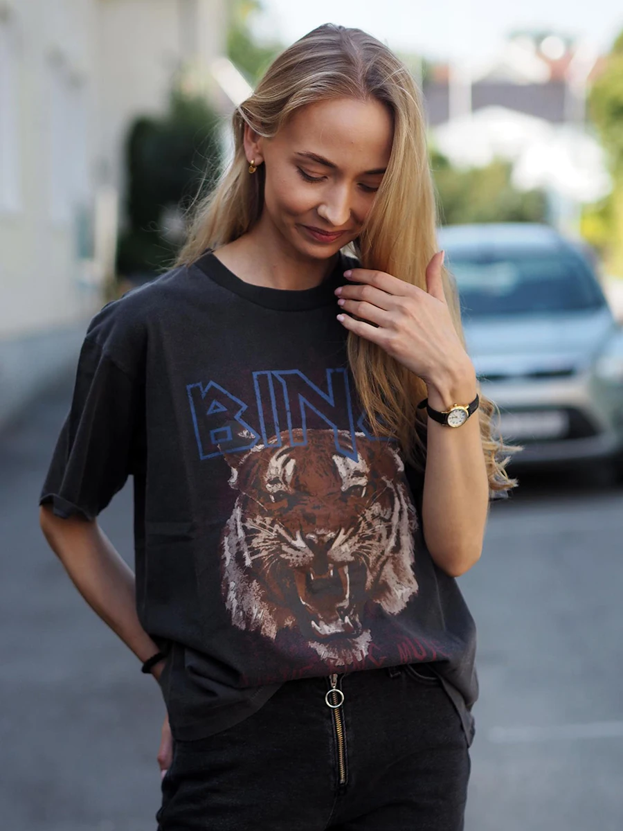 

Tiger Graphic T-Shirts Women 2023 Casual Letter Printed Vintage Tee Shirt Female Fashion Tees Tops Shirts Summer Clothes