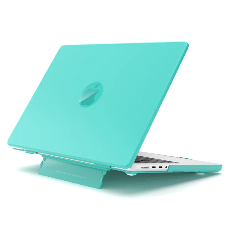 Sleek Protective Laptop Case - Durable & Stylish Cover