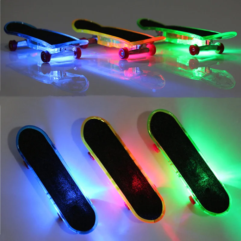 2Pcs ไฟ LED มินิ Fingerboard มืออาชีพนิ้วมือสเก็ตบอร์ด Basic