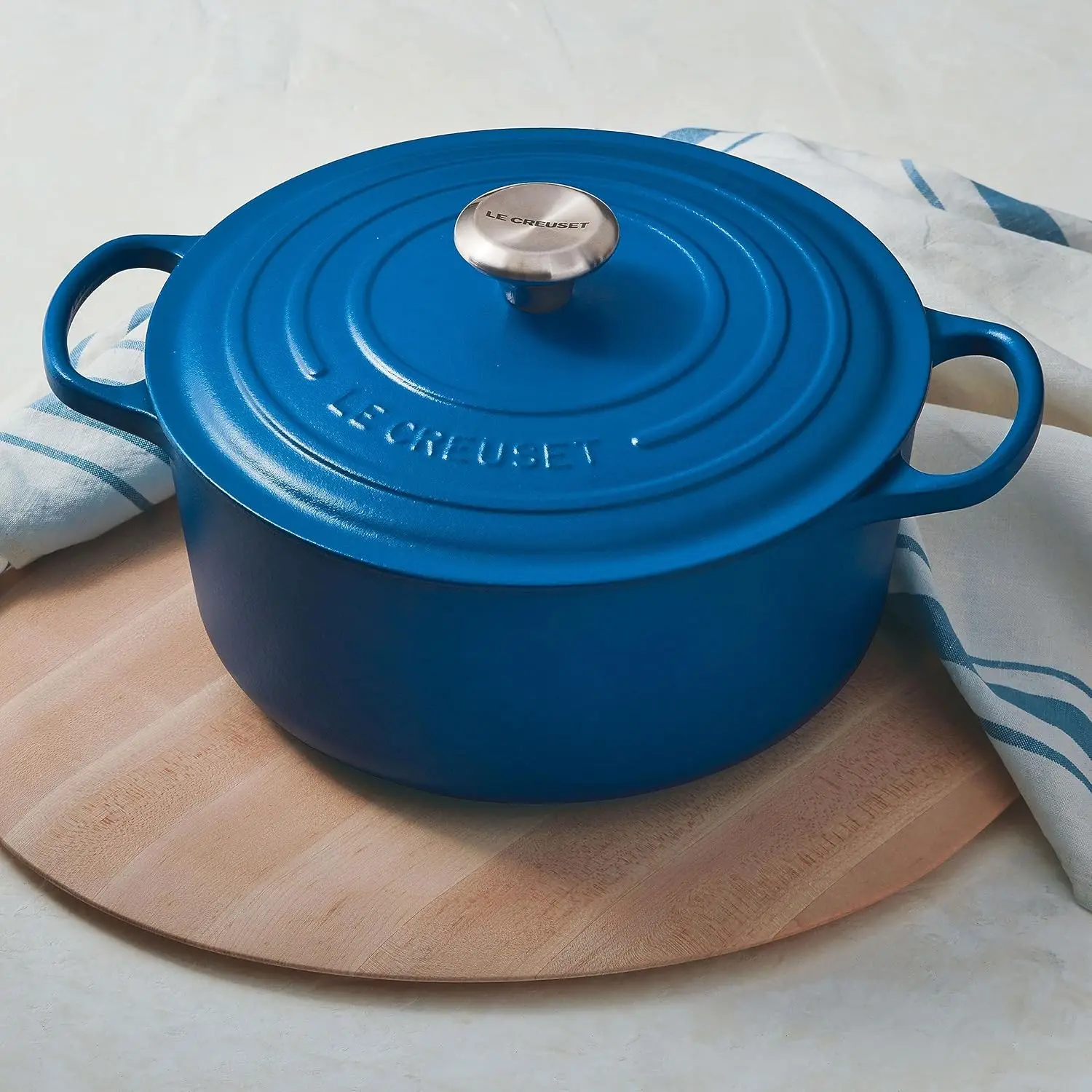 Cookware Sets 16 Piece Cookware Set Enameled cast iron cookware provides even heat distribution and superior heat retention