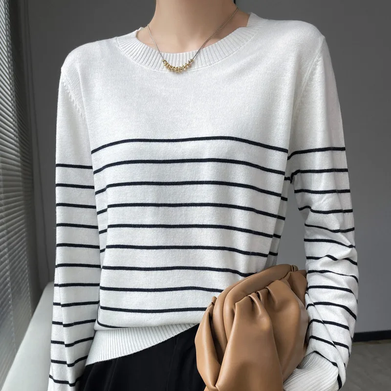 

Autumn and Winter New Stripe Sweater Women's Knitwear Fashion Versatile Round Neck Underlay Underlay