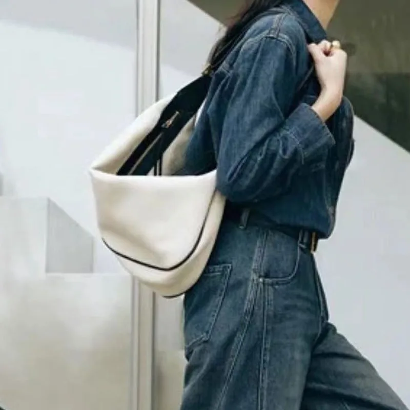 Summer Women's Crossbody Large Capacity Dumpling Bag 2024 New Canvas Bag Premium Commuting Shoulder Bag School Teacher Gift