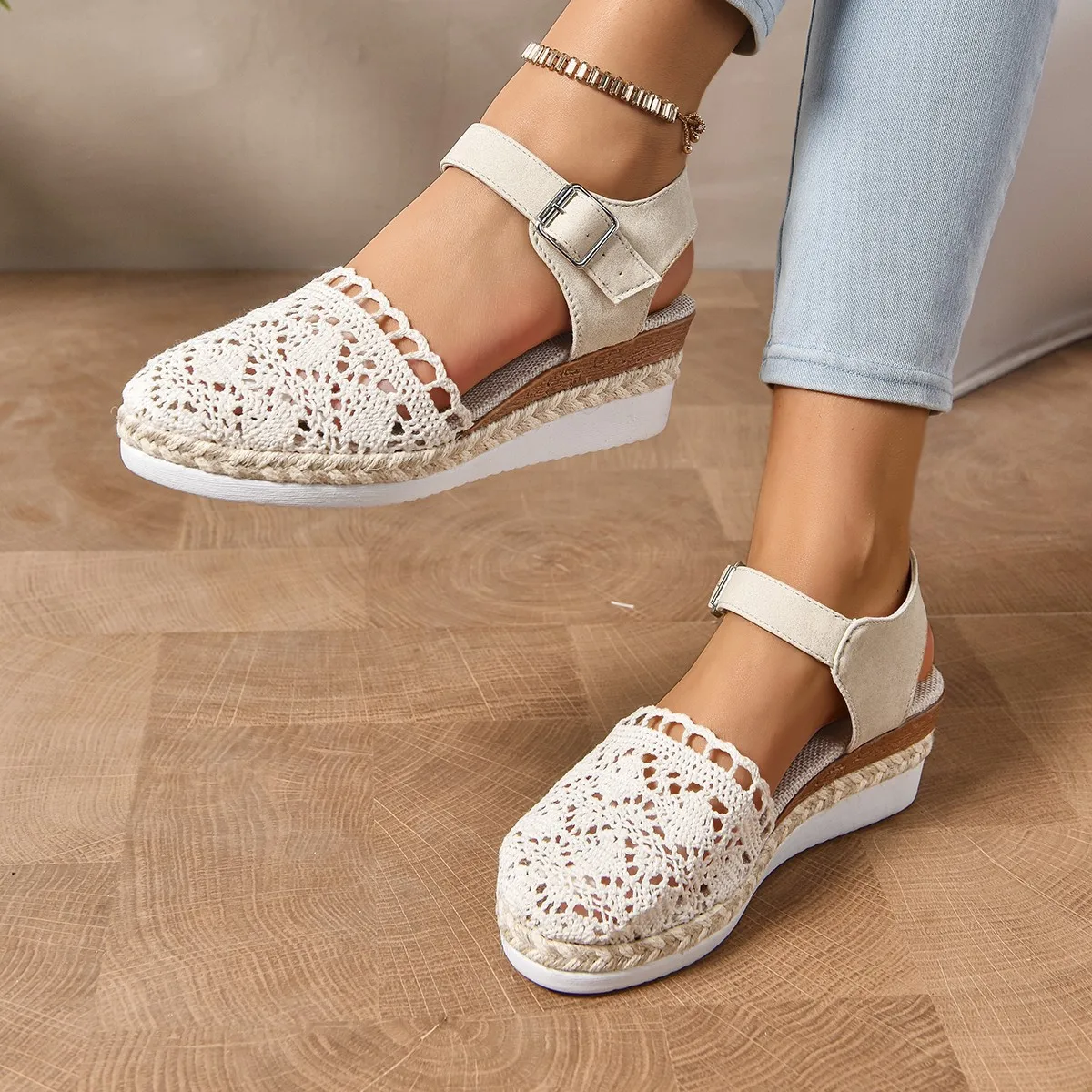 Summer New Hollow Women Platform Sandals Large Size Closed Toe Women Wedge Shoes Casual Heeled Shoes for Women Wedges Sandals