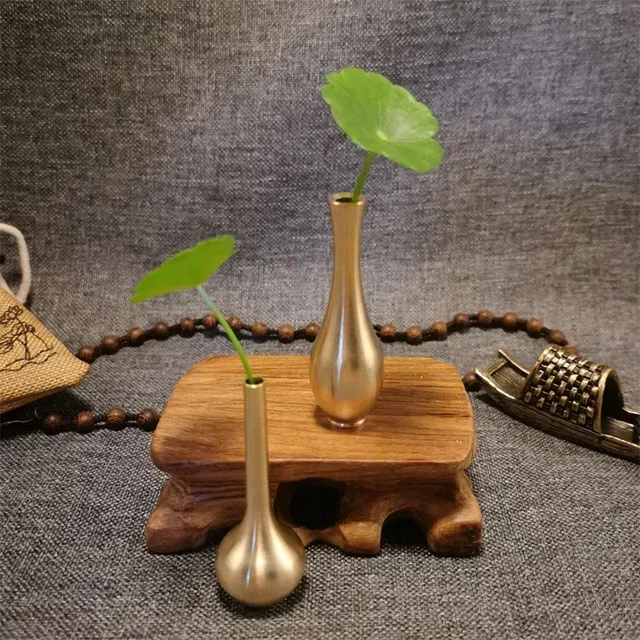 Brass Mini Antique Vase Home Decoration Retro Brass Vase Figurine Luxurious Decorative Craftsmanship Vase Decoration