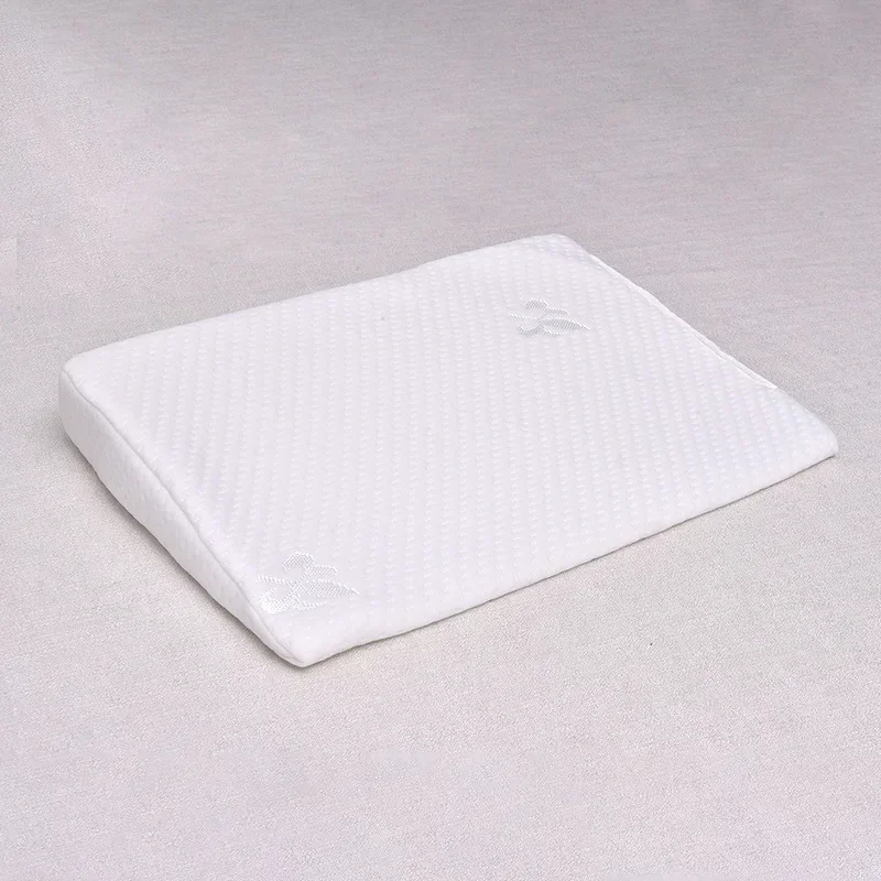 Infant Anti-Vomiting Inclined Feeding Pillow description 5