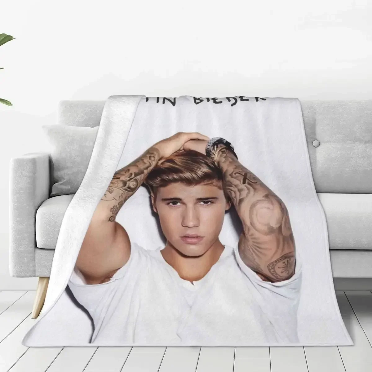 Warm Soft Blanket Travelling Justin Bieber Throw Blanket Canadian Singer Flannel Bedspread Couch Chair Novelty Sofa Bed Cover 2