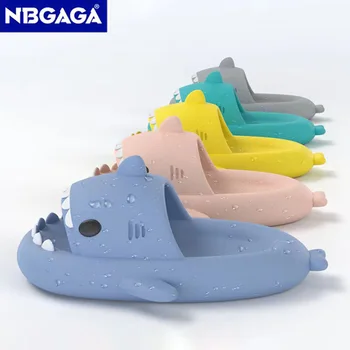 Pantofole estive per coppia di squali per adulti per uomo e donna Scarpe da spiaggia per interni Scarpe EVA per cartoni animati Scarpe basse da bagno Sandali antiscivolo 1