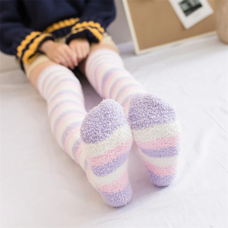 Winter Knie Scoks verdicken warme pelzige Beinwärmer Frauen Oberschenkel hohe Socken Korallen Fleece Strümpfe_voghion.com