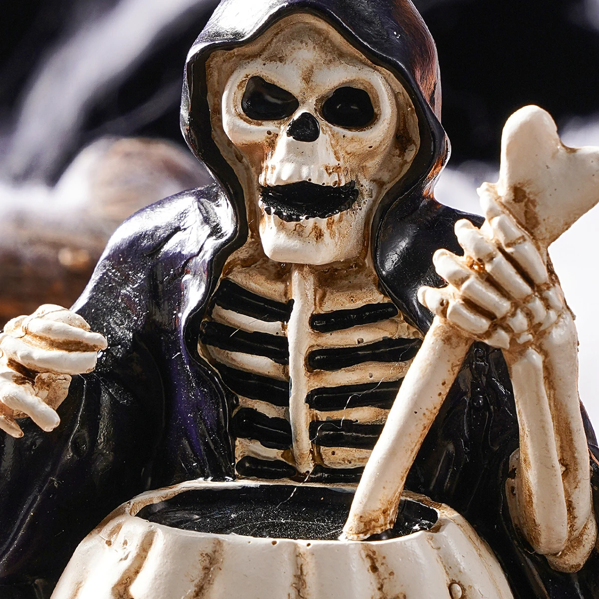 1PC, Halloween Deco retro and funny skull medicine decoction decorative statue, resin material decorative handicraft