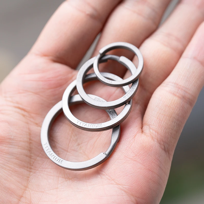 2PCS 20-32MM Titanium Alloy Rotating Ring Buckle Keychain Waist Belt Buckle Spring Lock Keyring Outdoor Tool EDC Unboxing Tool