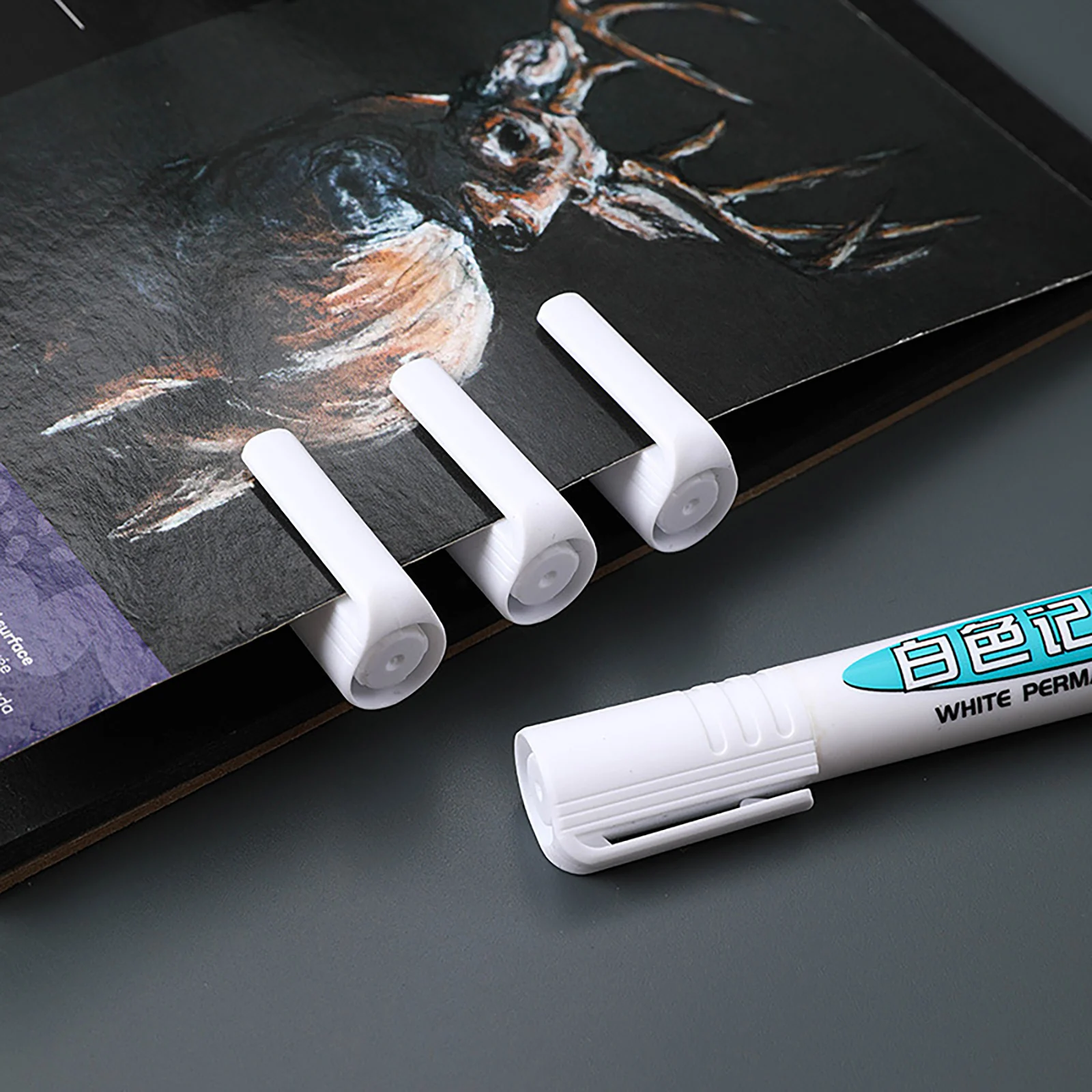 4Pcs 유성 화이트 마커 펜 방수 유성 화이트 그래피티 펜 자동차 타이어 락 페인팅을위한 빠른 건조 화이트 환경 펜