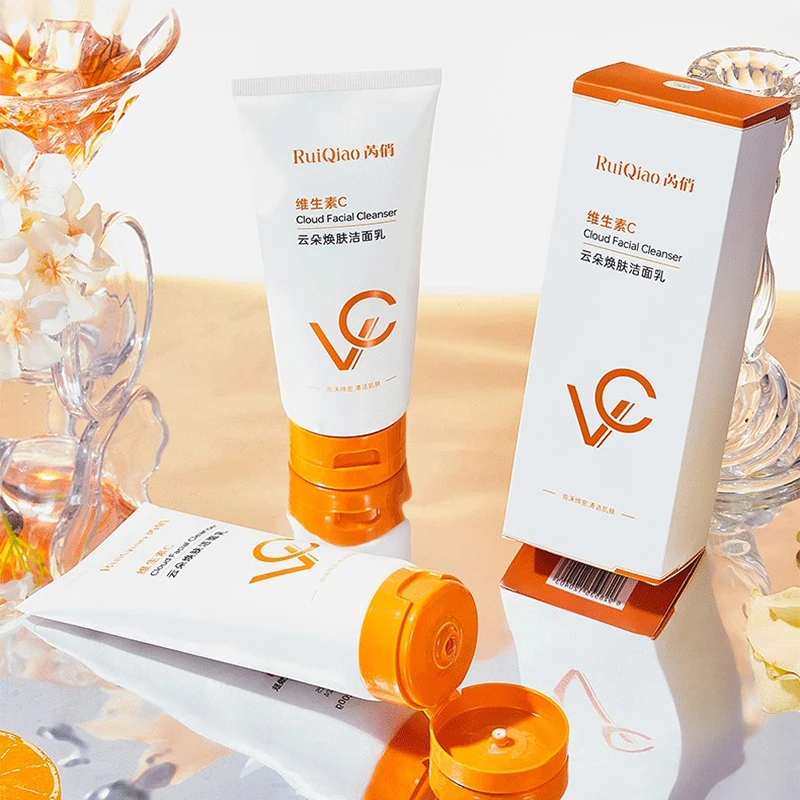 Vitamin C Facial Cleanser Deep Cleansing and Moisturizing Blackhead Removing Skin Care Foam 3