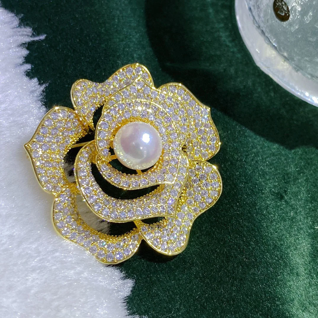 

High-end Brooch Zircon Flower Pearl Camellia Brooches Accessories Fashionable Banquet Floral Broocpins for Unisex Suit Ornament