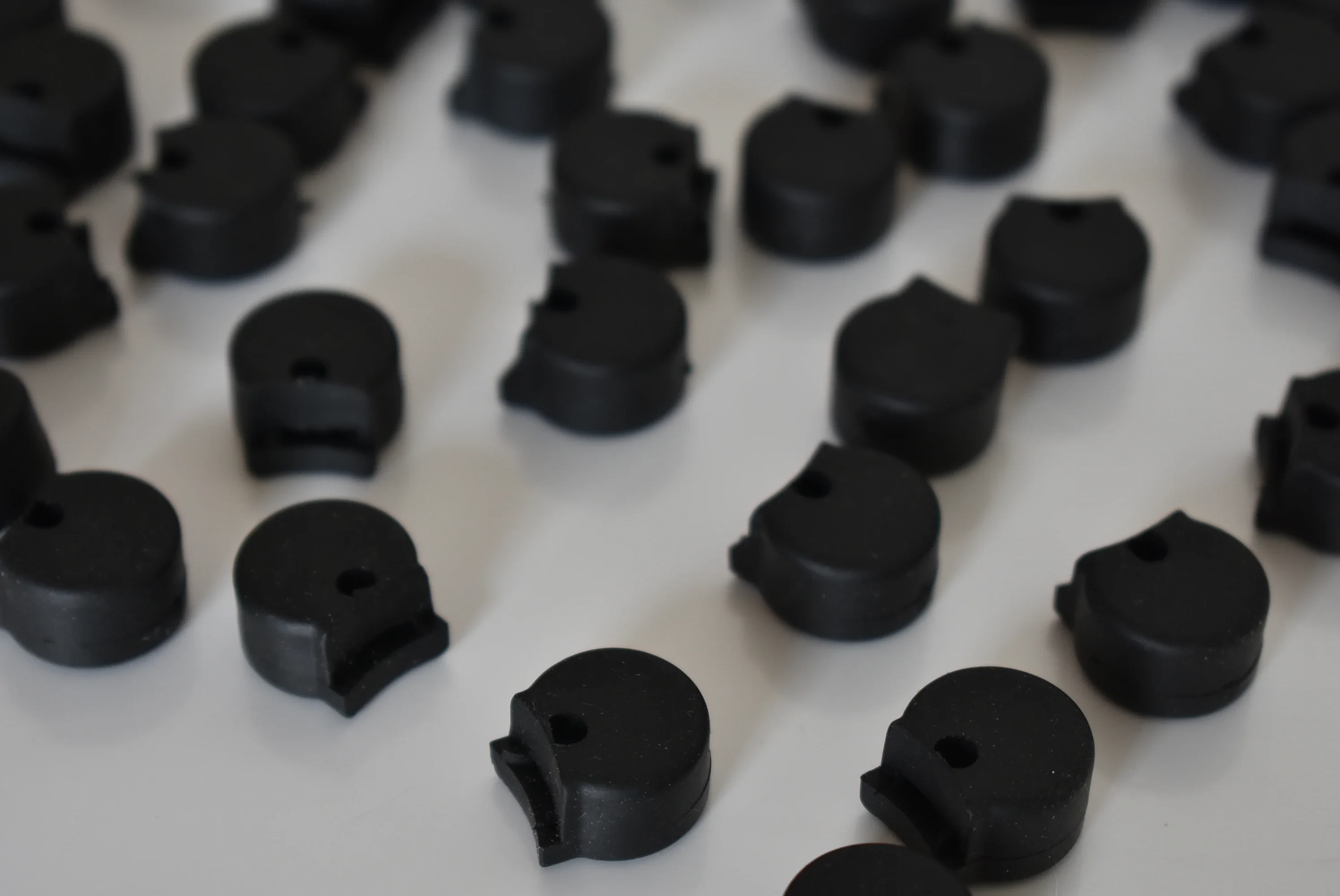 50pcs Clarinet Thumb Rests Silicone Finger Rests Musical Instrument Repair Parts 8mm Opening-Instrument Accessories