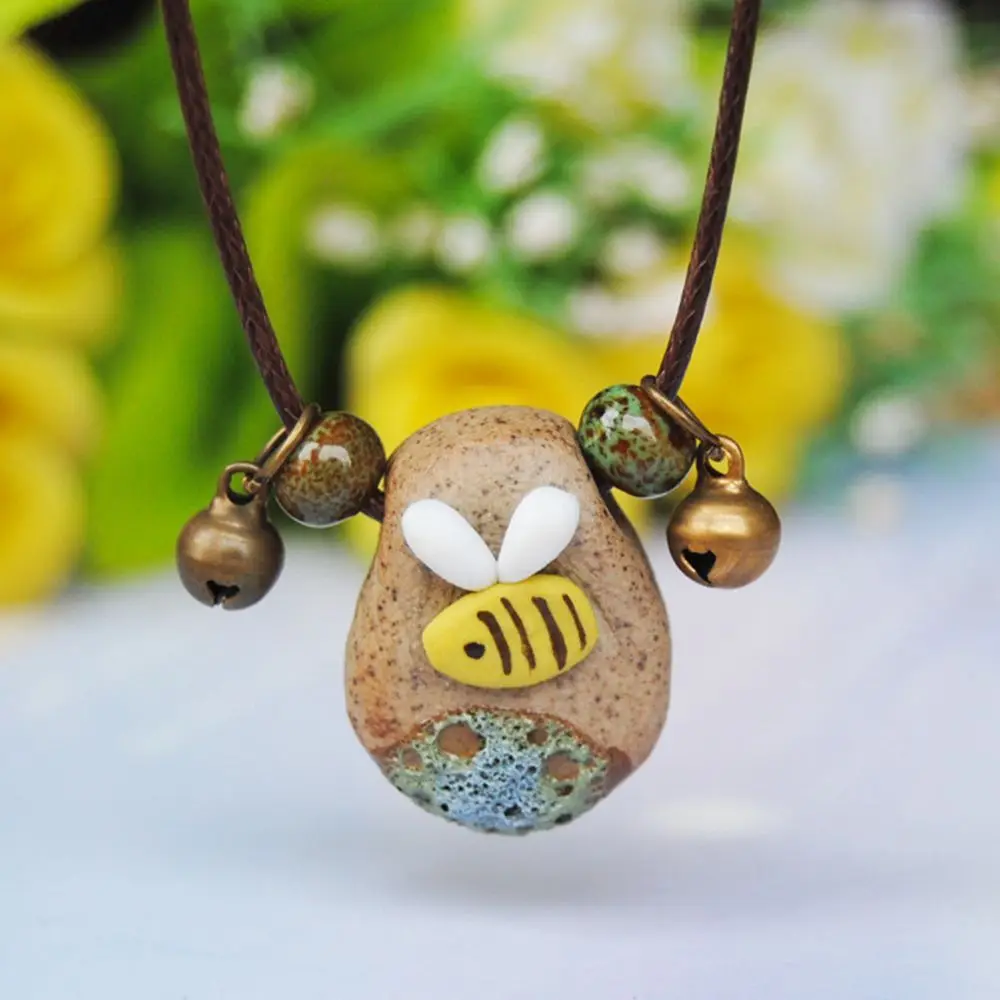Collana con ciondolo in pietra da donna design ad ape_voghion.com