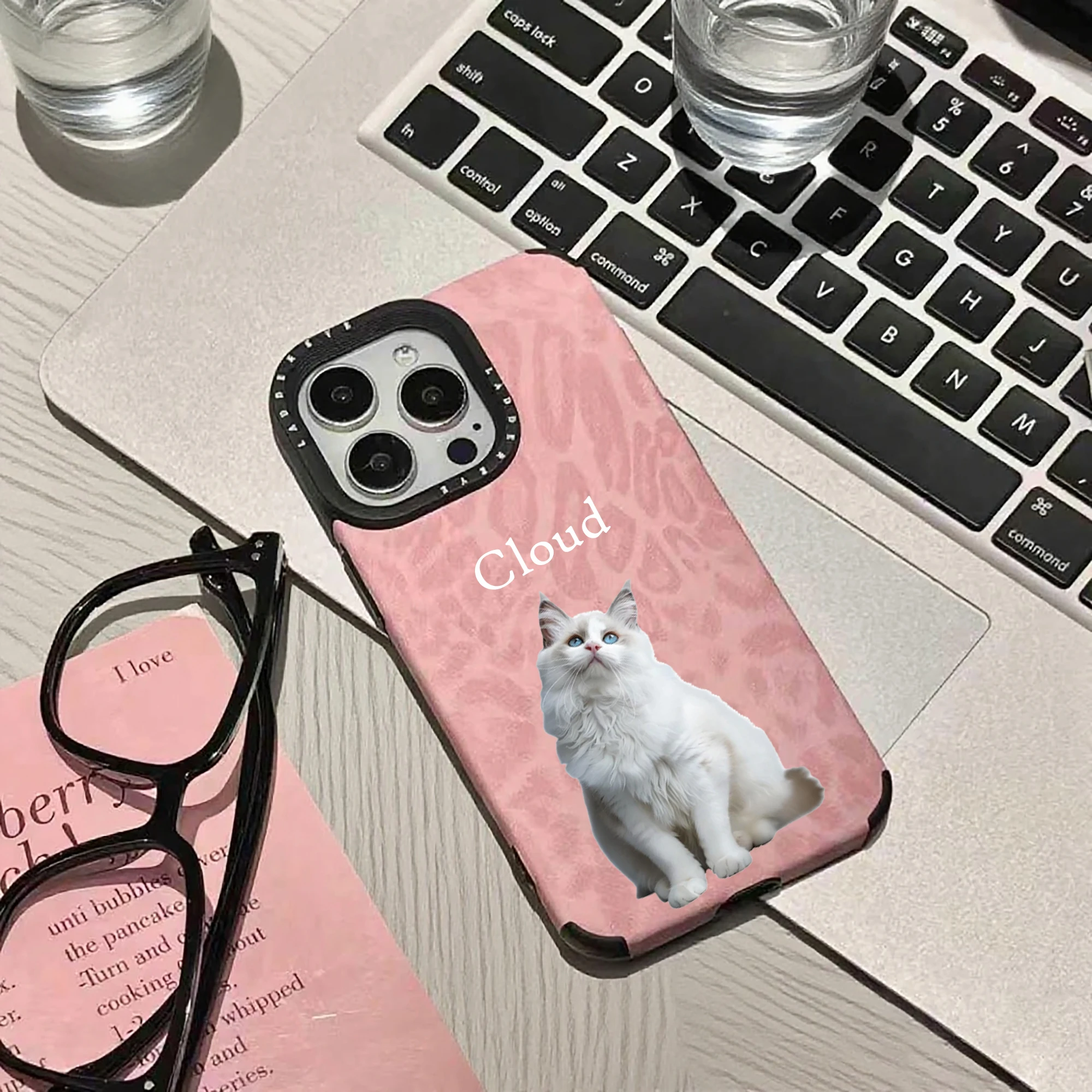 Capa de Couro Personalizada com Foto e Nome do Pet — Proteção Antichoque