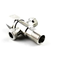 SUS304 วาล์วมุมทางออกคู่สําหรับห้องครัวห้องน้ํามุมวาล์วจ่ายน้ําทนต่อการกัดกร่อนอุปกรณ์ประปา 2