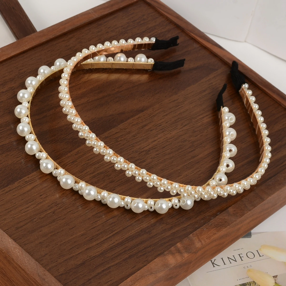 Modisches und elegantes Braut-Stirnband mit Kunstperlen, französische und japanische Hochzeitsaccessoires, Haaraccessoires für Frauen und Mädchen, Haarband für den Ausgang, Haarreif – Detail 4