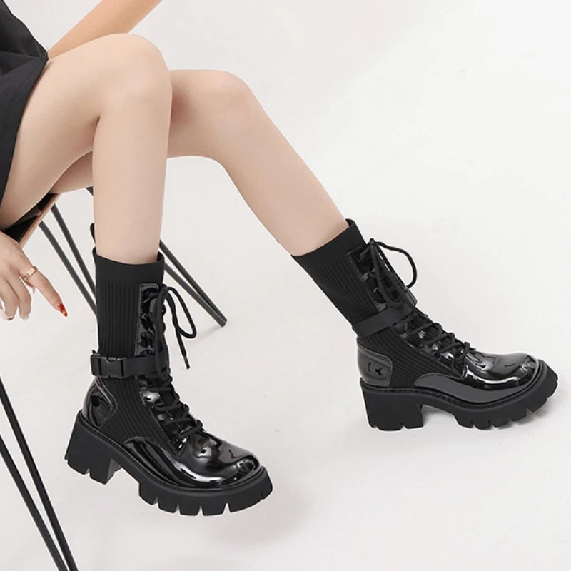 

Женские ботинки из лакированной кожи, черные, на платформе, с круглым носком, повседневные, на шнуровке, до середины икры, 2023