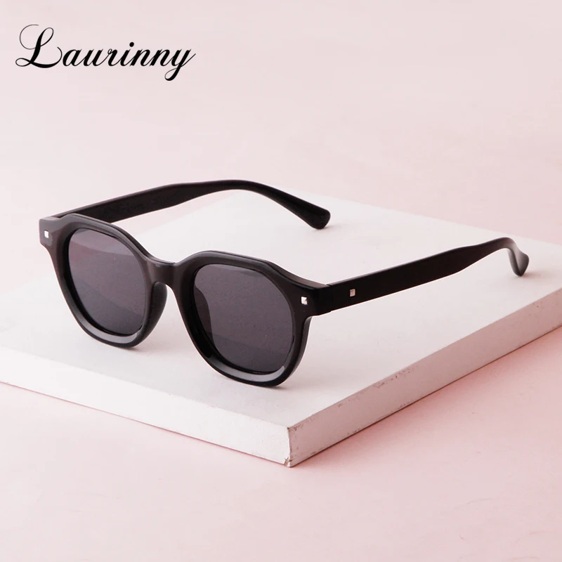 2022 Sunglasses Women Vintage Round Frame Ins Wind Net Red Street Shooting All-Match Sun Glasse Women UV400 Protection Eyewear 2