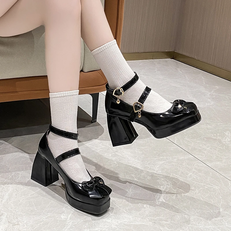 

Женские туфли на высоком каблуке, черные туфли-лодочки в стиле панк, с пряжкой в форме сердца, на массивной платформе, с бантом, в готическом стиле, Y2K, осень 2023