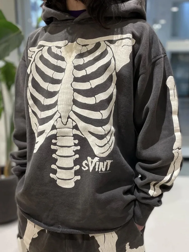 

High quality fashion tide Saint Michael skull skeleton raven cracked retro loose padded hooded sweatshirt men INS