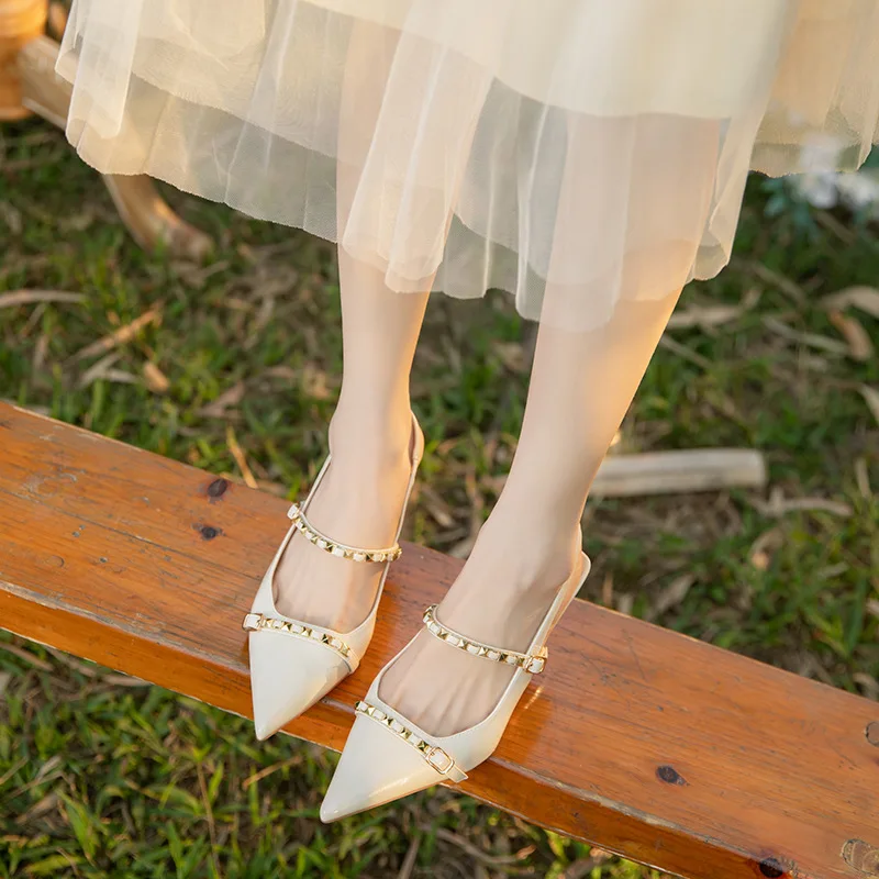 Sheepskin rivet decoration pointed high heels, women's slim heels, one line with toe sandals, exuding a summer vibe