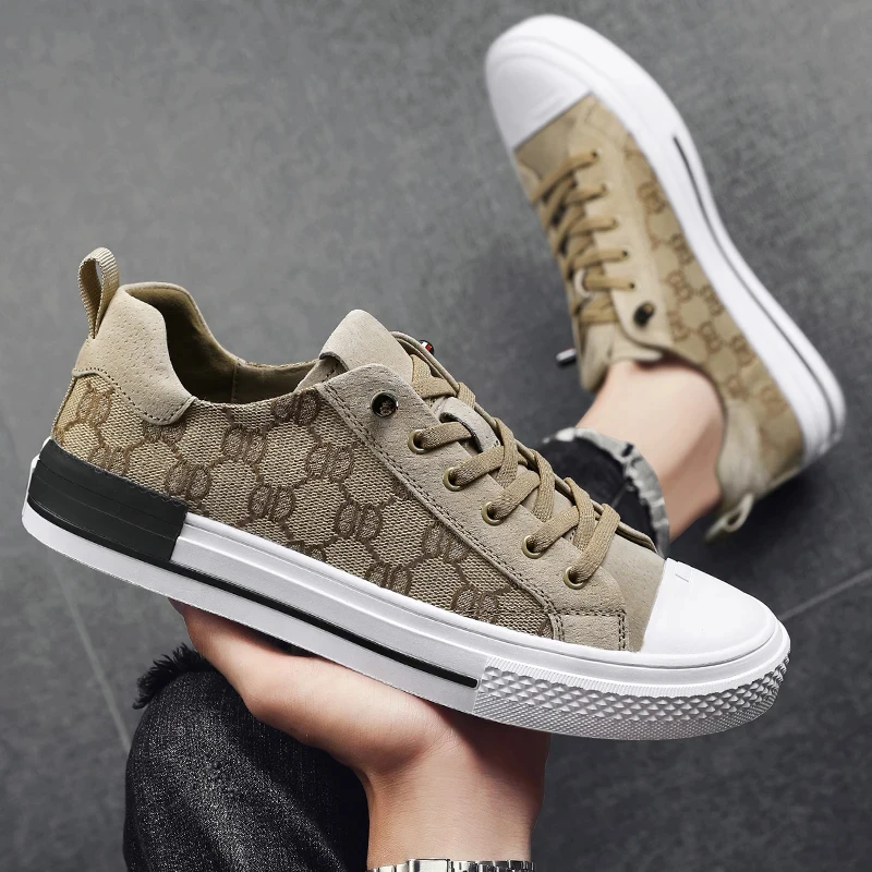 

2024 New Men's Canvas Shoes Low Sneaker Lightweight Vulcanized Shoes Men Flats Loafers Breathable Casual Shoes Men Espadrille