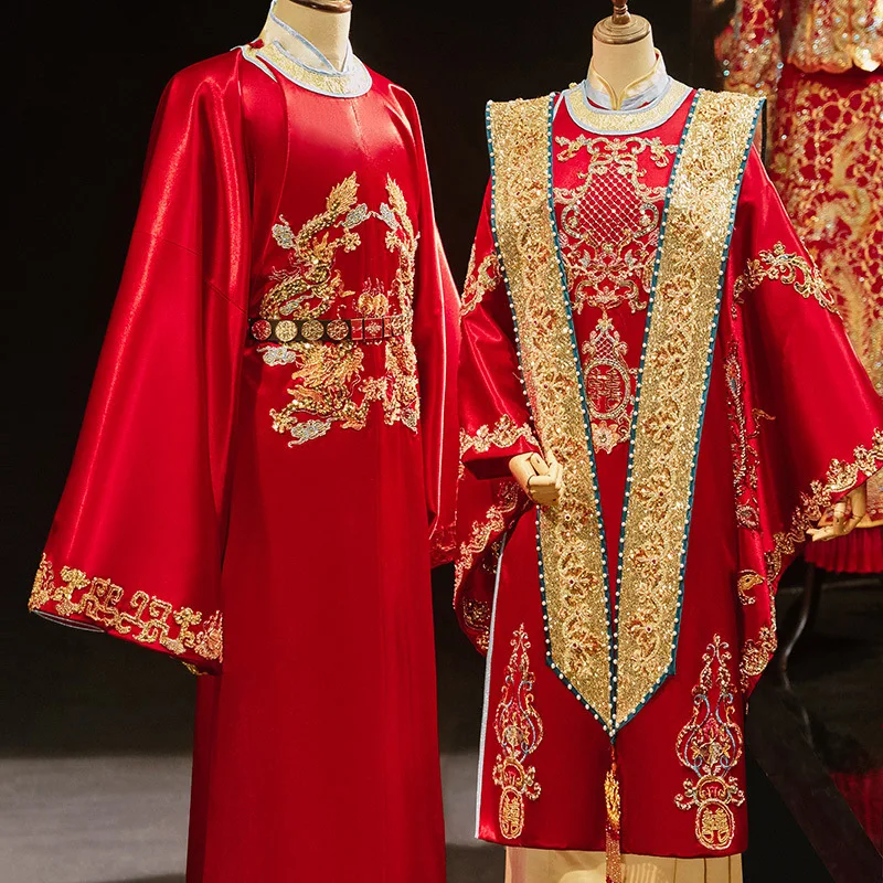 

Chinese Vintage Couple Qipao Skirt Wedding Dress Oriental Red Satin Sequins Beading Embroidery Tassels Cheongsam Tang Suit