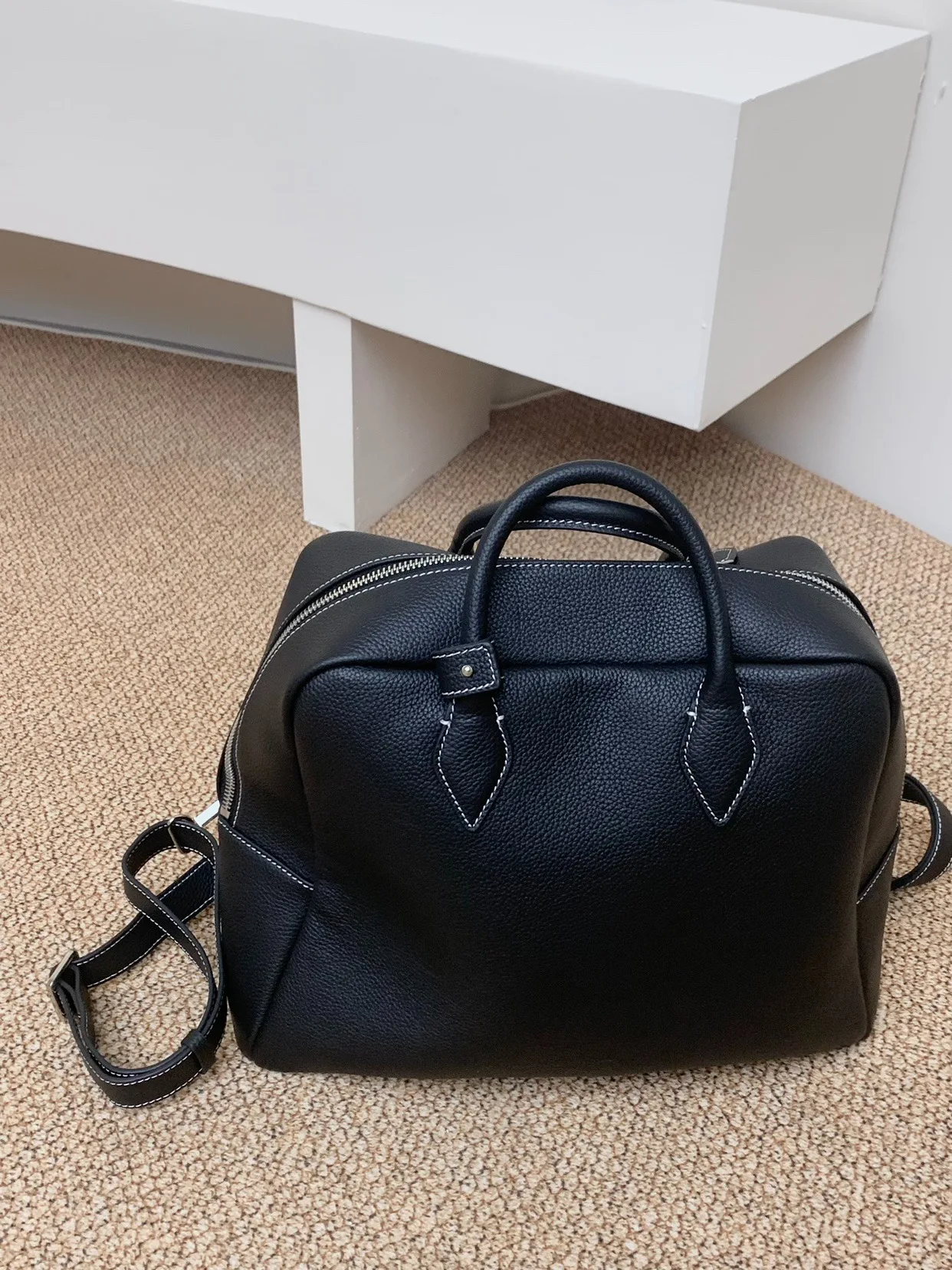 FIRMRANCH Minimalist Design Korean Niche Brand Large Capacity Top Layer Cowhide Lychee Pattern Soft Commuting Backpack For Women 4