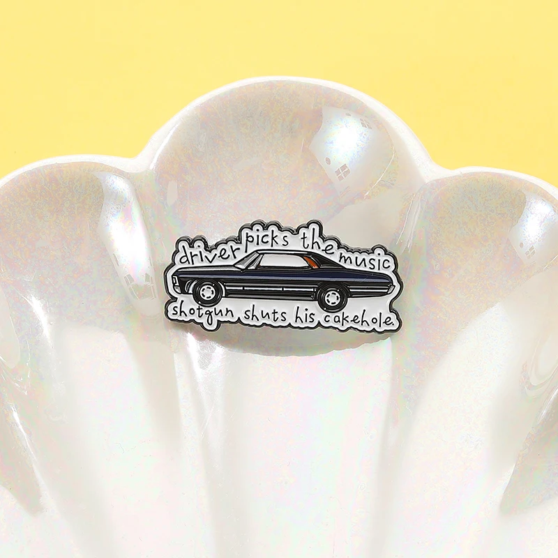 Driver Picks The Music Emaille Pins Custom Shotgun Shuts His Cakehole Broschen Anstecknadeln Kleidung Lustiger Schmuck Geschenk für Freund – Detail 6
