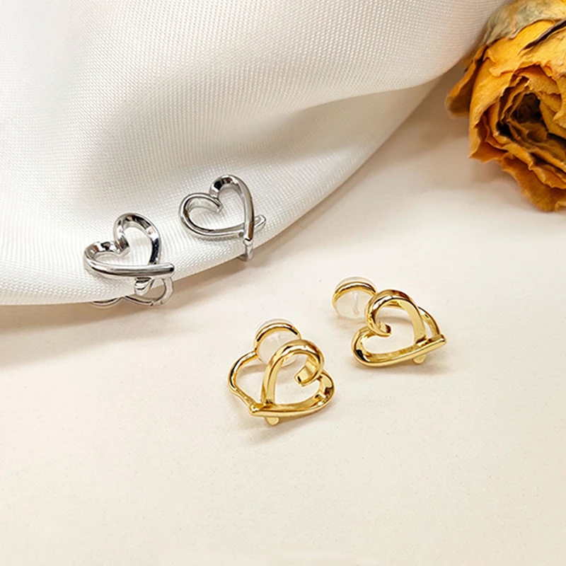 Minimalist Irregular Hollow Heart Clip Earrings For Women Silicone Ear Clip Non-Piercing Stud Earring Fashion Ear Ring Jewelry ear clip earrings clip earrings ear clip stud earrings ear accessories