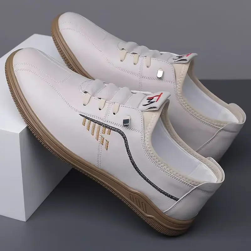 Alle Jahreszeiten stilvolle 2025, neue Herren-Business-Freizeitschuhe, weiche Sohle, Lederobermaterial, wasserdichte, leichte Slip-on-Fahrschuhe – Detail 7
