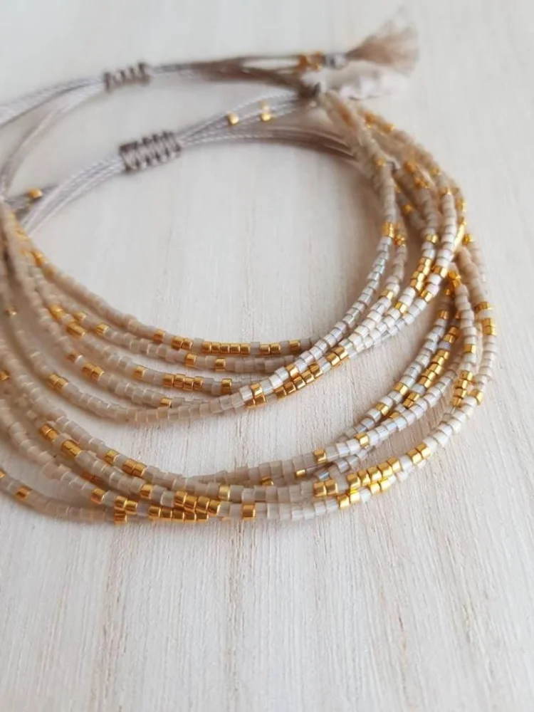 KKBEAD Stapelbares Miyuki-Rocailles-Armband für Frauen, verstellbar, Boho-Strand-Hochzeitsschmuck, handgefertigte mehrschichtige Armbänder, Geschenke