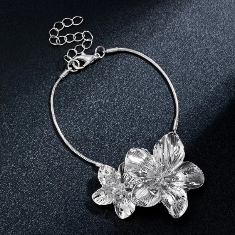 Elegant Chich Stylish Flower Bracelet for Women Simple Fashion Party Jewelry Gifts Suit for Summer Vocation