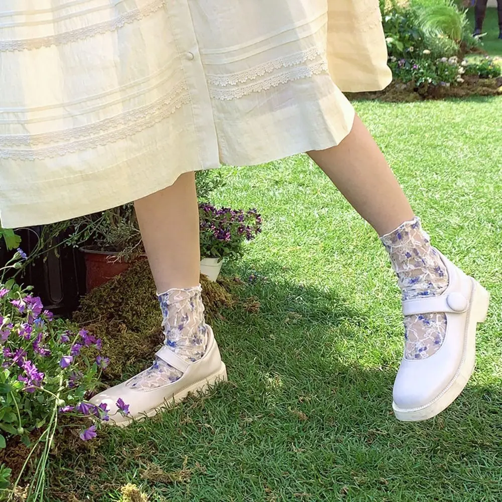 Рисунок 3 - Тонкие милые женские носки до середины