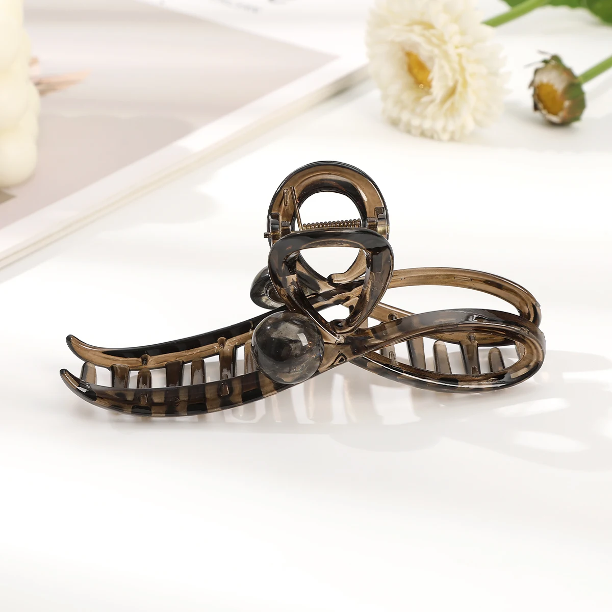 Retro Round Bead Claw Clip For Women Large Hair Volume Shark Clip Hair Clip Temperament Back Head Hair Clip Hair Clip Crab